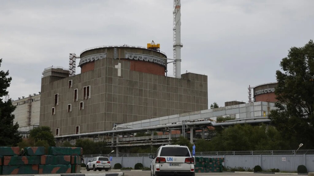 Un dron ucraniano impacta contra el edificio de una de las turbinas de la central nuclear de Zaporiyia