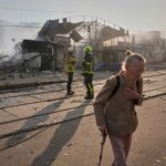 Uno de los ataques rusos más potentes contra Kiev deja al menos cuatro muertos y más de 100 heridos