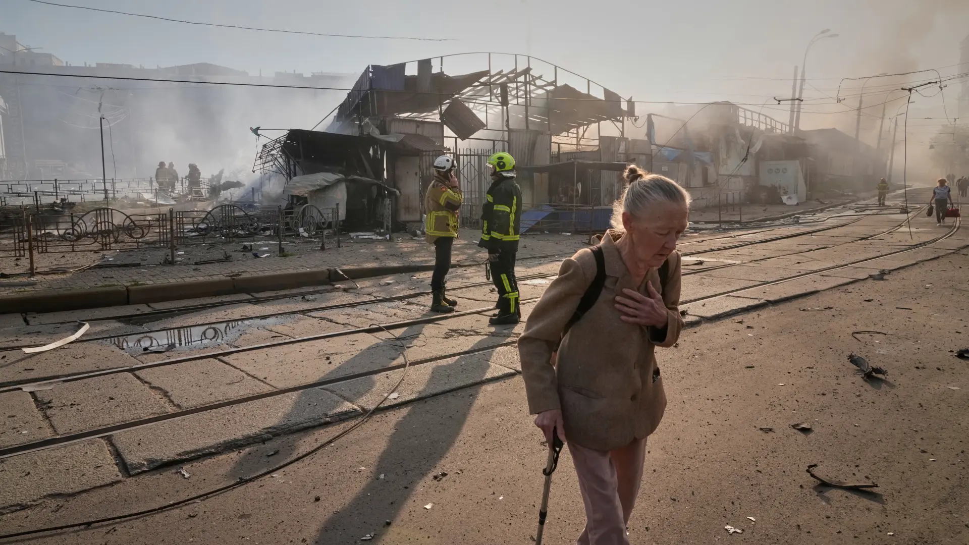 Uno de los ataques rusos más potentes contra Kiev deja al menos cuatro muertos y más de 100 heridos Uno de los ataques rusos más potentes contra Kiev deja al menos cuatro muertos y más de 100 heridos