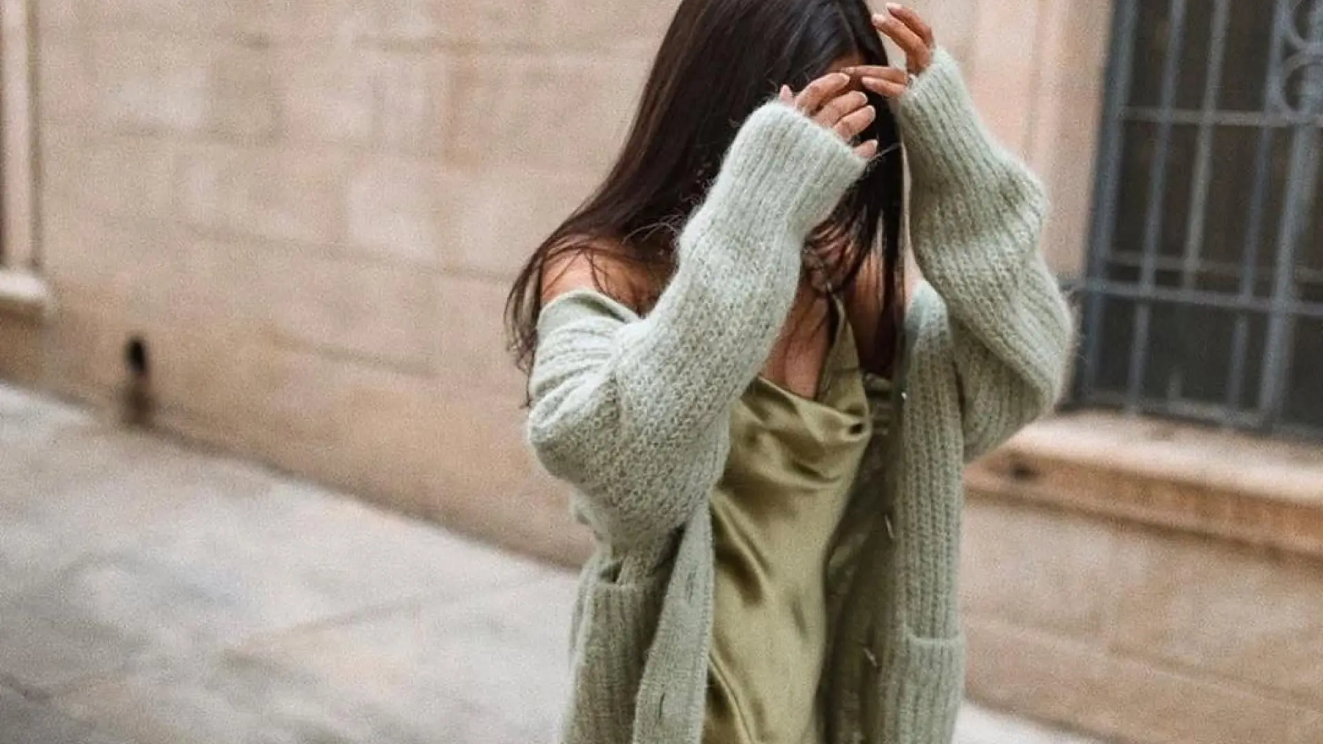 el ‘slip dress’ es tendencia y así lo llevaremos esta temporada el ‘slip dress’ es tendencia y así lo llevaremos esta temporada