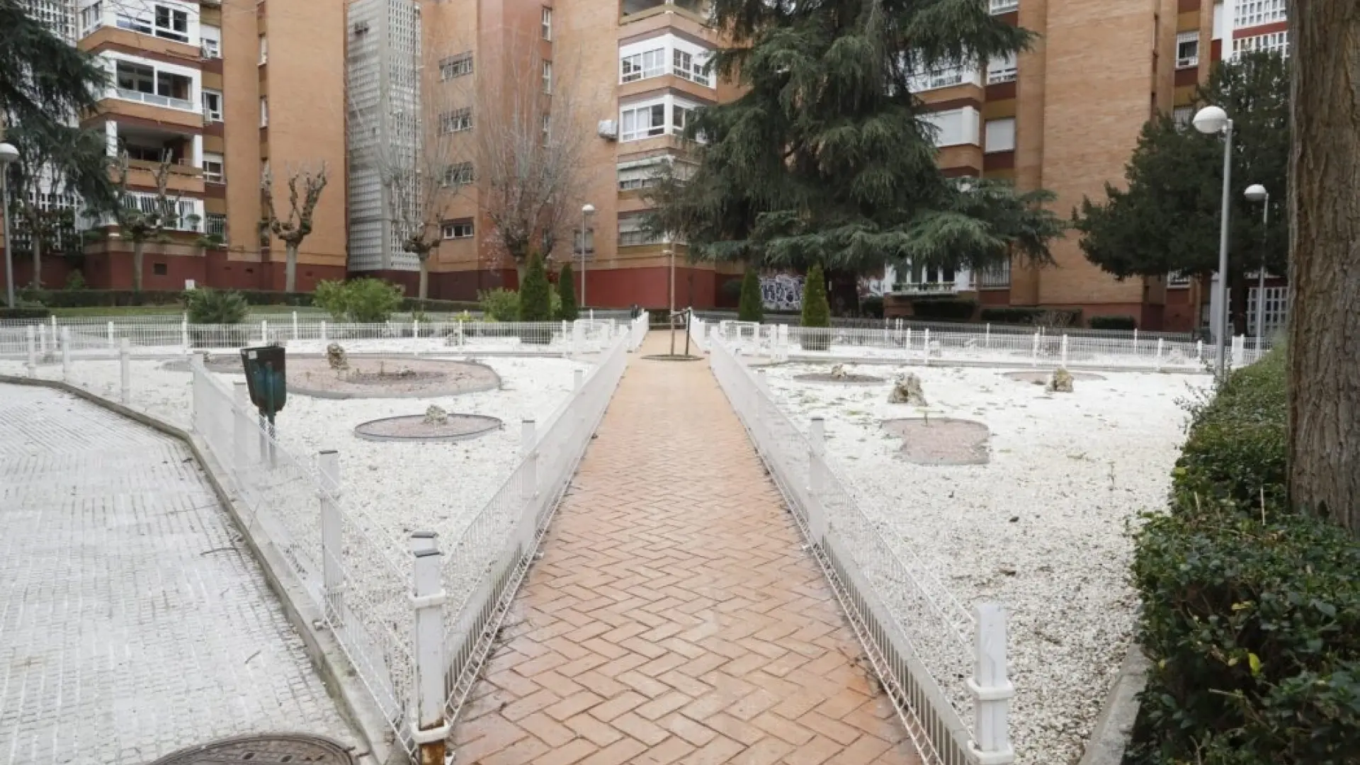 rehabilitará 13 plazas y zonas verdes para añadir 100 árboles más y sumará nuevos equipamientos rehabilitará 13 plazas y zonas verdes para añadir 100 árboles más y sumará nuevos equipamientos
