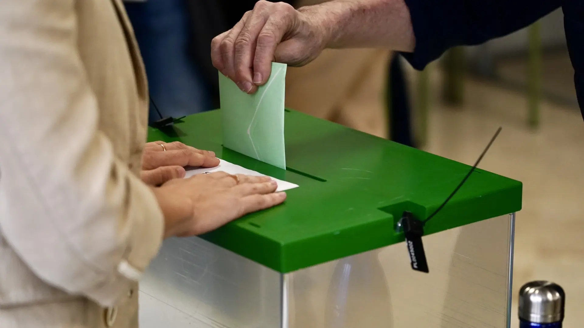 Por qué hay que esperar hasta las 20:43 para conocer los primeros resultados de escrutinio en las elecciones andaluzas Por qué hay que esperar hasta las 20:43 para conocer los primeros resultados de escrutinio en las elecciones andaluzas