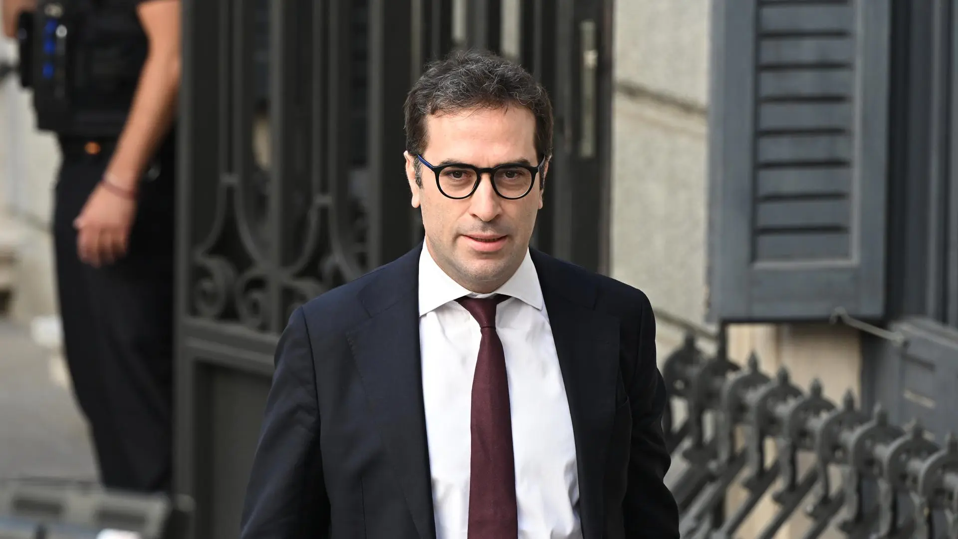 El Gobierno eleva al 2,6% su previsión de crecimiento para este año pese a la guerra, la más optimista de las publicadas