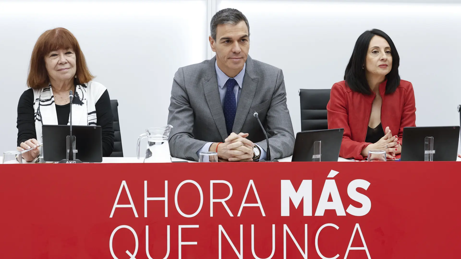 El PSOE reduce el caso Leire a una «suma de comportamientos individuales» de «farsantes, oportunistas y resentidos» El PSOE reduce el caso Leire a una «suma de comportamientos individuales» de «farsantes, oportunistas y resentidos»