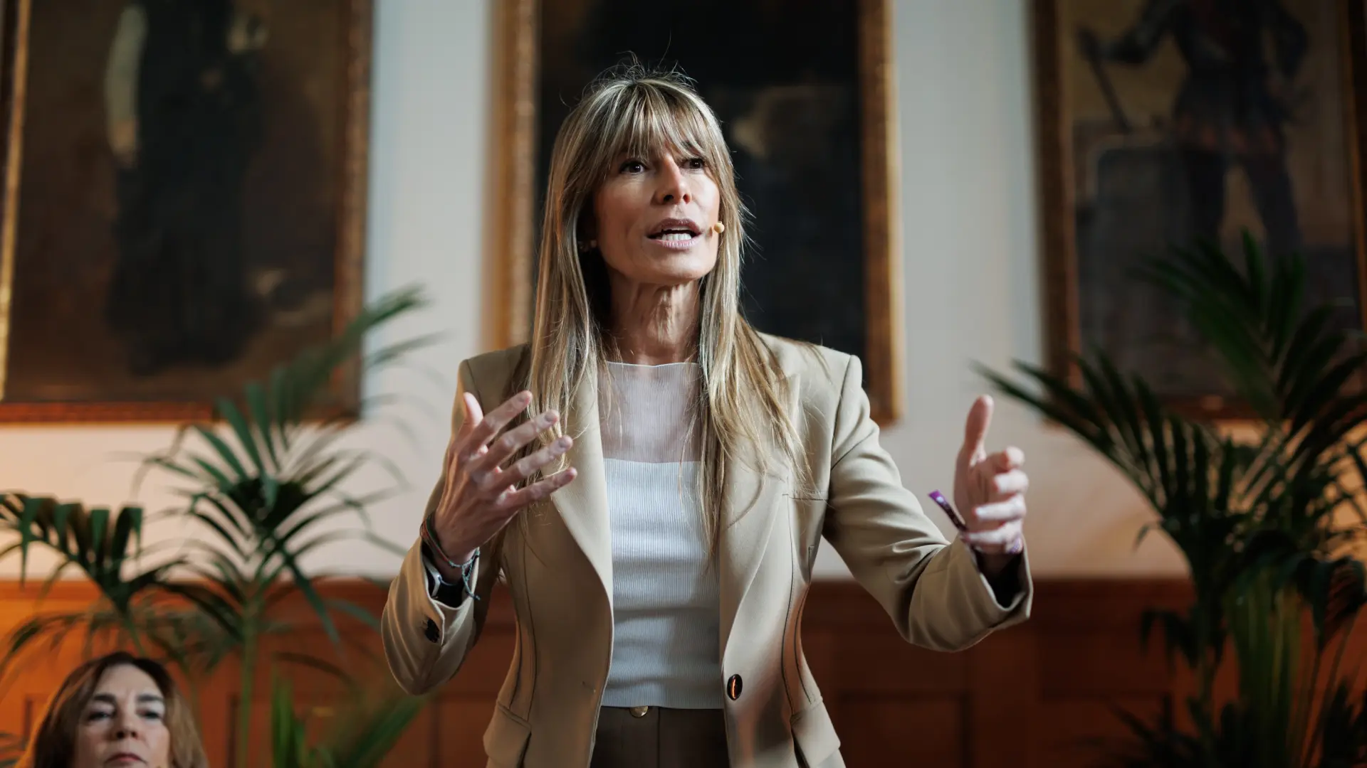 El abogado de Begoña Gómez denuncia al juez Peinado ante el Poder Judicial por vulnerar su defensa El abogado de Begoña Gómez denuncia al juez Peinado ante el Poder Judicial por vulnerar su defensa