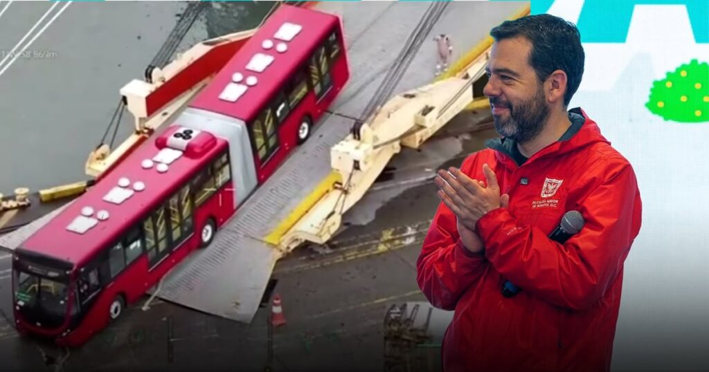 El gigante asiático que fabrica en China los buses articulados de llegan para Transmilenio El gigante asiático que fabrica en China los buses articulados de llegan para Transmilenio
