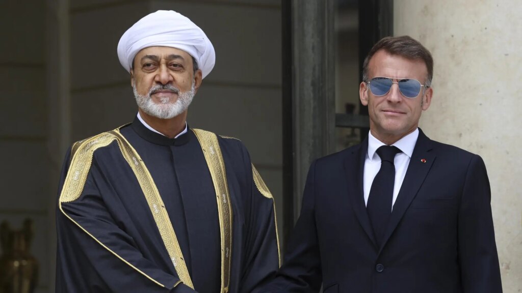 Francia anuncia una misión conjunta con Omán para el desminado del estrecho de Ormuz e Irán lo rechaza
