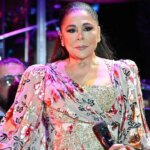 Isabel Pantoja cancela su concierto de Sevilla y la organizadora, Icónica Festival, dice que la denunciará por estafa si no da marcha atrás Isabel Pantoja cancela su concierto de Sevilla y la organizadora, Icónica Festival, dice que la denunciará por estafa si no da marcha atrás