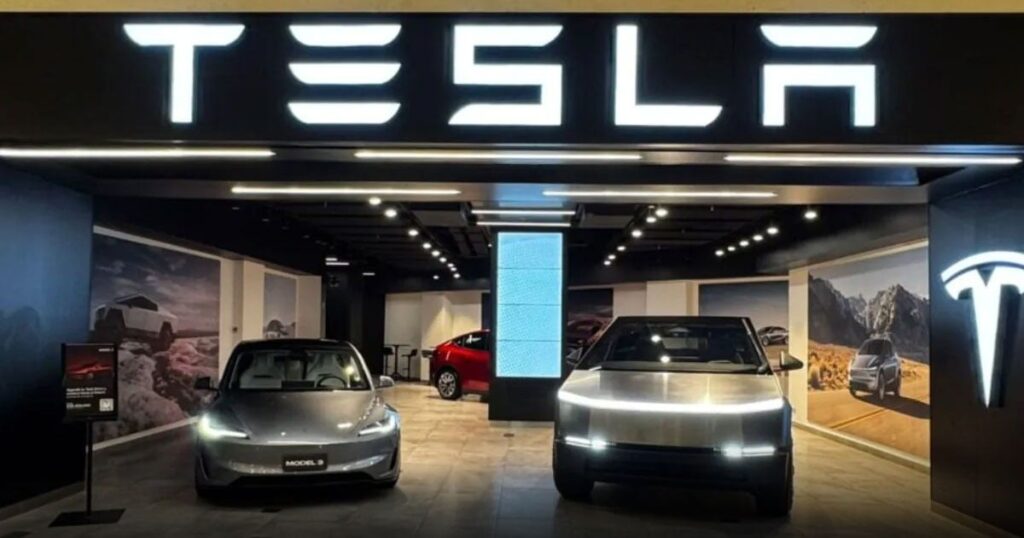 La letra pequeña en los contratos de compra de Tesla que podría darle dolores de cabeza a sus clientes