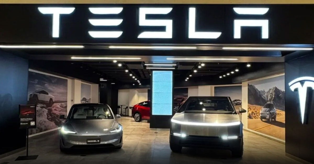 La letra pequeña en los contratos de compra de Tesla que podría darle dolores de cabeza a sus clientes