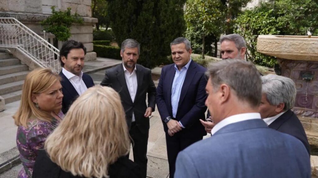 Madrid estrena un plan de carreteras para reducir los tiempos de viaje de 250.000 personas que viven en pequeños pueblos