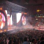 Manuel Carrasco inaugura ‘Salvaje desde la raíz’ con el primero de sus cuatro conciertos en Sevilla Manuel Carrasco inaugura ‘Salvaje desde la raíz’ con el primero de sus cuatro conciertos en Sevilla