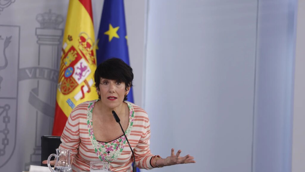 Moncloa minimiza el órdago de Junts y avisa de que Sánchez no adelantará elecciones aunque pierda la votación Moncloa minimiza el órdago de Junts y avisa de que Sánchez no adelantará elecciones aunque pierda la votación