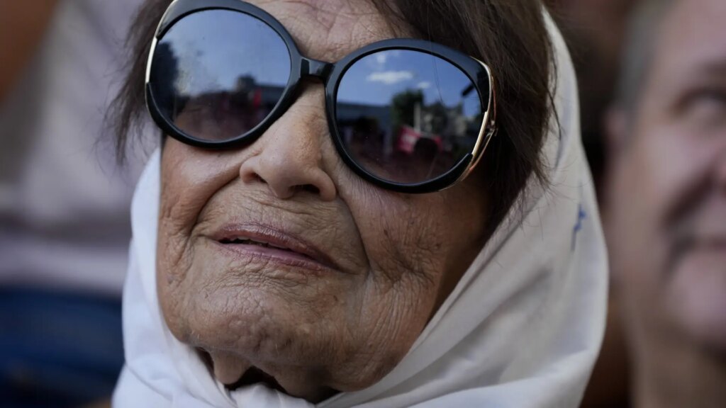 Muere Taty Almeida, una de las fundadoras de Madres de Plaza de Mayo de Argentina Muere Taty Almeida, una de las fundadoras de Madres de Plaza de Mayo de Argentina