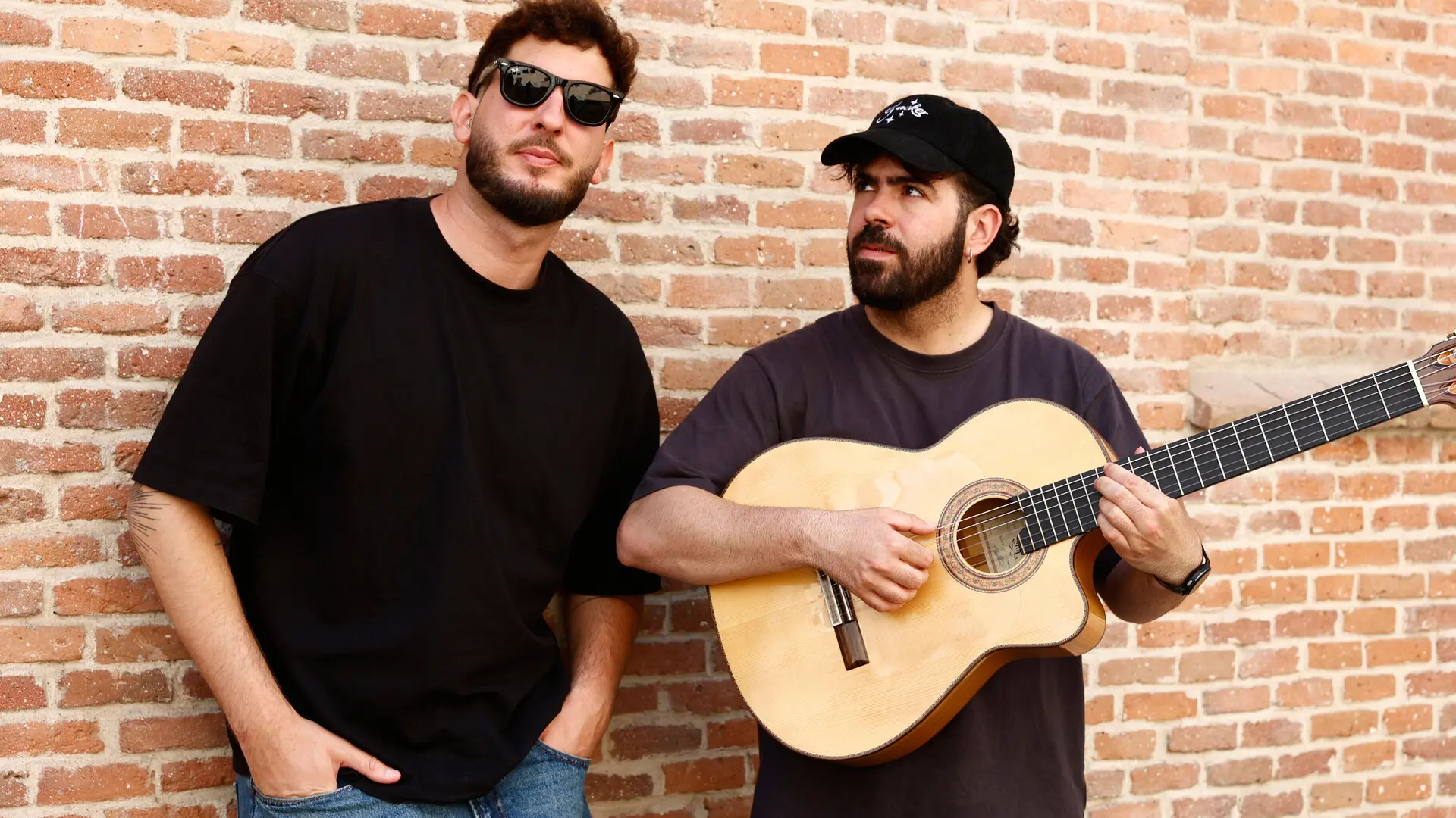 «Para nosotros, la música es un ‘hobby’ y, por suerte, nos estamos ganando la vida así. Ojalá dure mucho tiempo» «Para nosotros, la música es un ‘hobby’ y, por suerte, nos estamos ganando la vida así. Ojalá dure mucho tiempo»