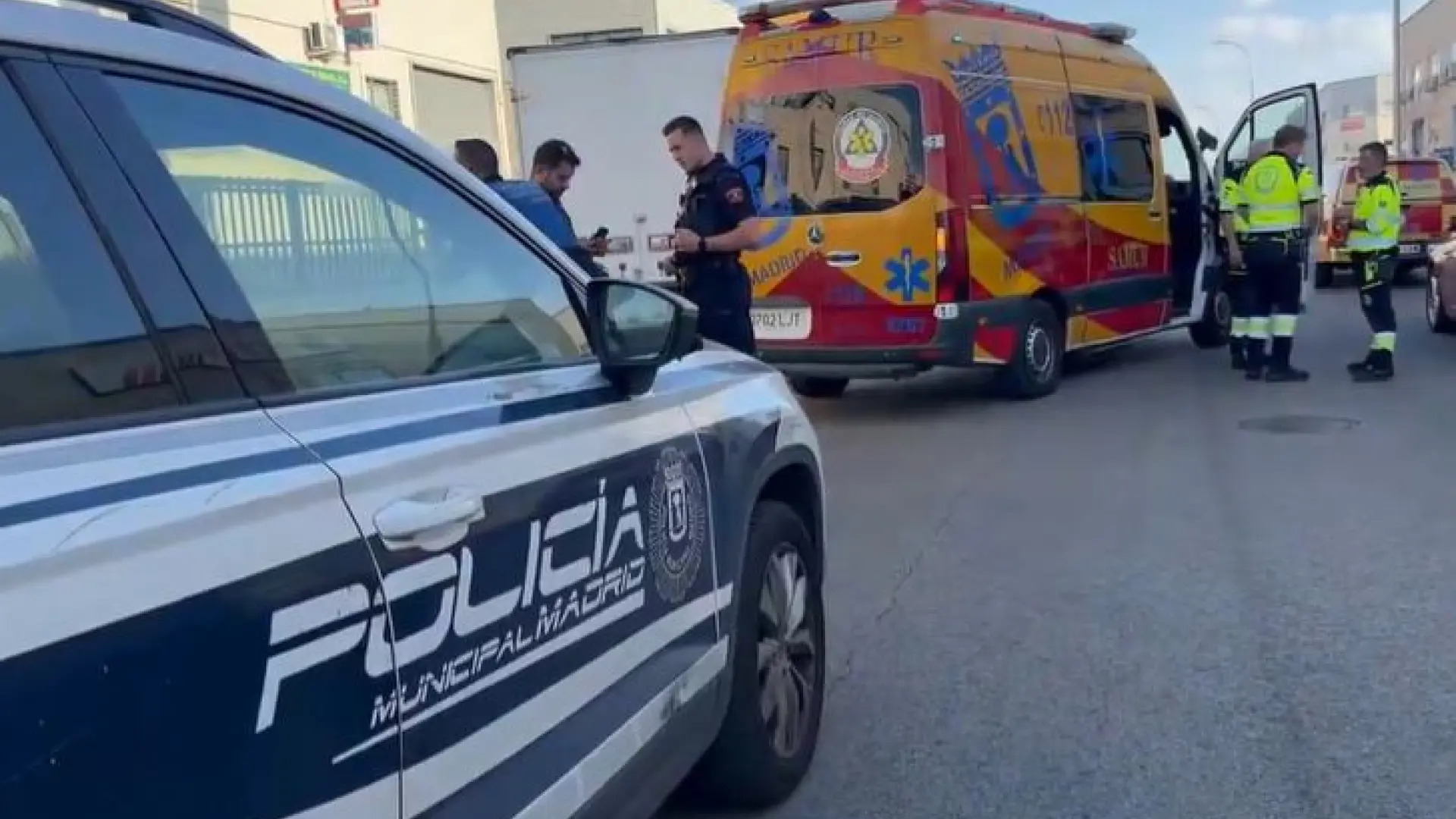 Un hombre herido al caer desde una altura de seis metros en una nave durante una celebración familiar Un hombre herido al caer desde una altura de seis metros en una nave durante una celebración familiar