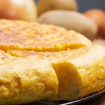 Un restaurante de A Coruña triunfa en redes con su versión de tortilla de patatas: «El mix perfecto»