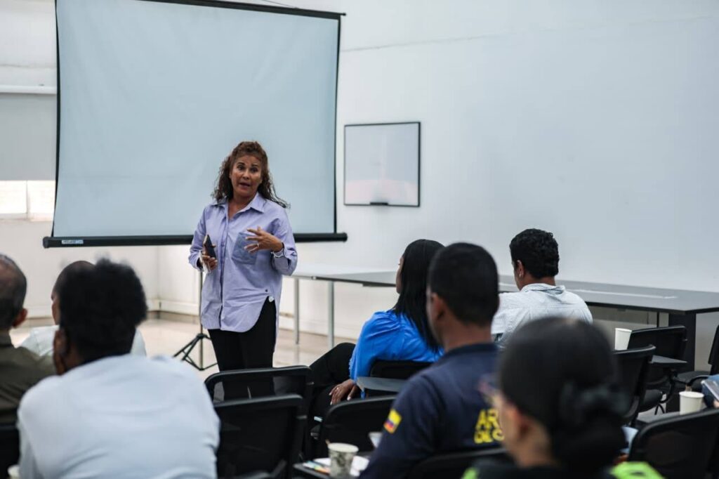 San Andrés fortalece acciones contra el contrabando con capacitación interinstitucional