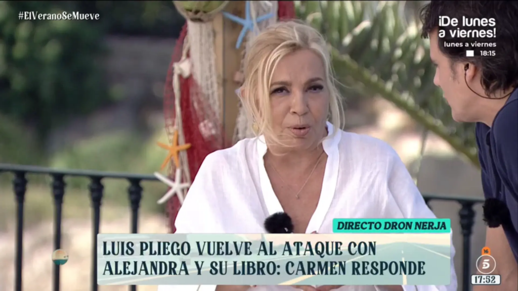 Carmen Borrego aclara su ausencia en el bautizo del hijo de Noemí Salazar: «No me sentí invitada» Carmen Borrego aclara su ausencia en el bautizo del hijo de Noemí Salazar: «No me sentí invitada»