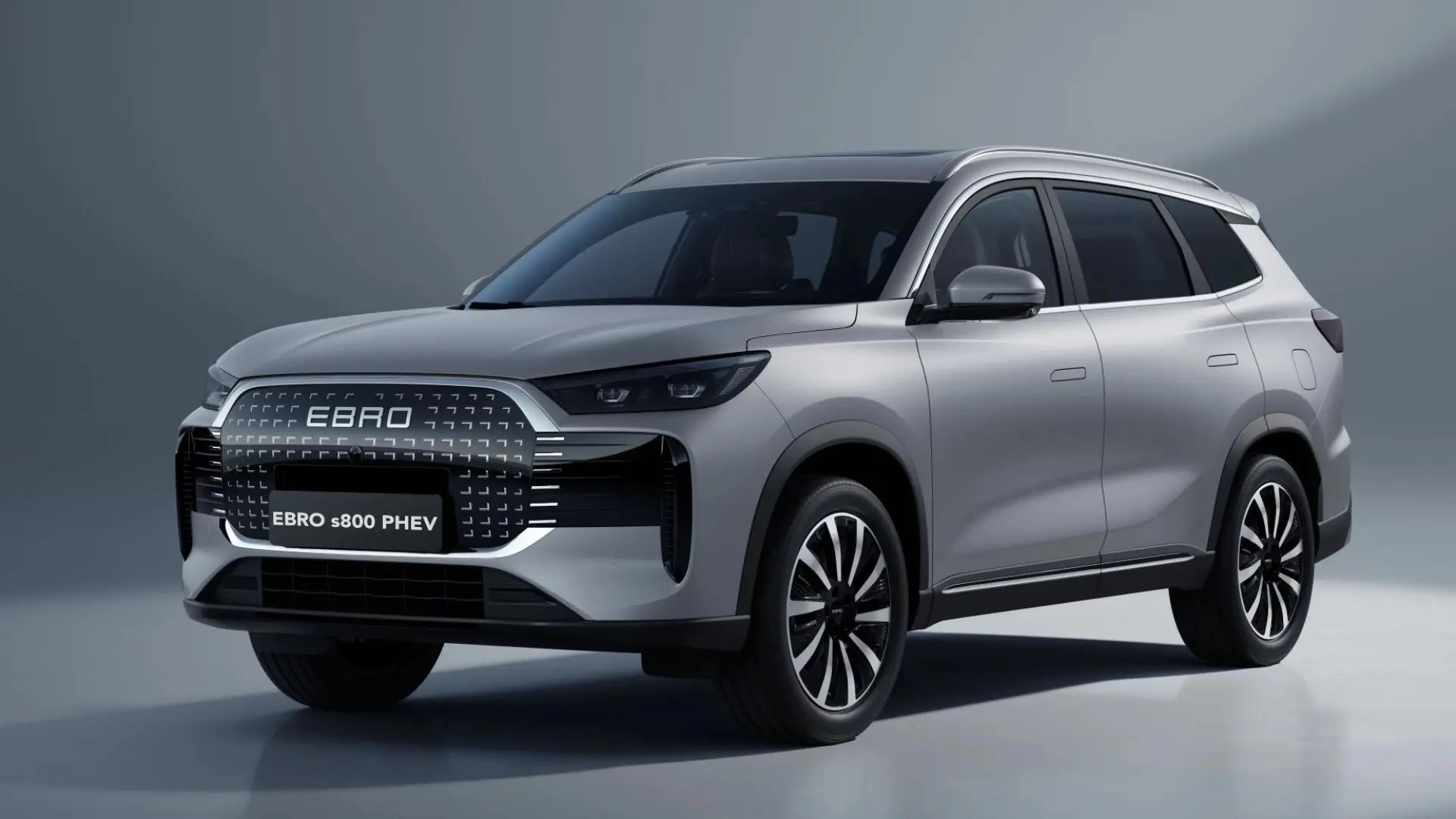 Ebro mueve ficha con el s800 PHEV 2027 y trae varios cambios que no pasan desapercibidos Ebro mueve ficha con el s800 PHEV 2027 y trae varios cambios que no pasan desapercibidos