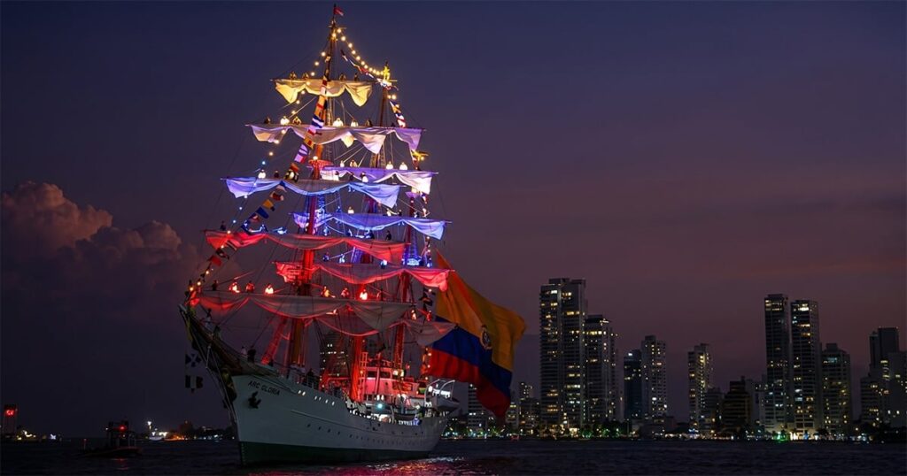 El ARC Gloria y su entrada en Nueva York como embajador del país en los 250 años de la independencia de Estados Unidos