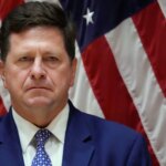 El Senado de EEUU confirma a Jay Clayton, el candidato de Trump, como jefe de Inteligencia El Senado de EEUU confirma a Jay Clayton, el candidato de Trump, como jefe de Inteligencia