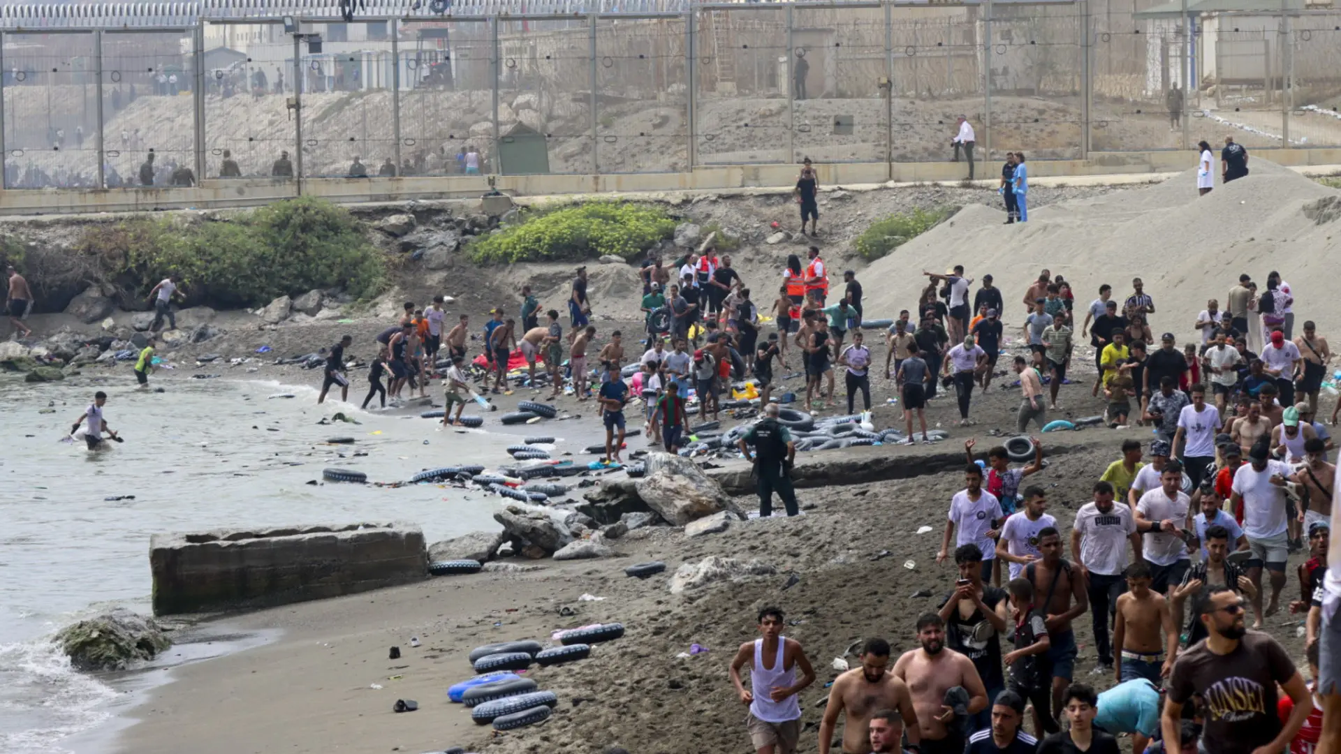 España y Marruecos acuerdan la entrega urgente de quienes han entrado ilegalmente en Ceuta