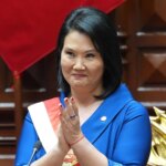 Keiko Fujimori jura el cargo como presidenta de Perú y se compromete a «escribir el futuro» del país durante los próximos 5 años Keiko Fujimori jura el cargo como presidenta de Perú y se compromete a «escribir el futuro» del país durante los próximos 5 años
