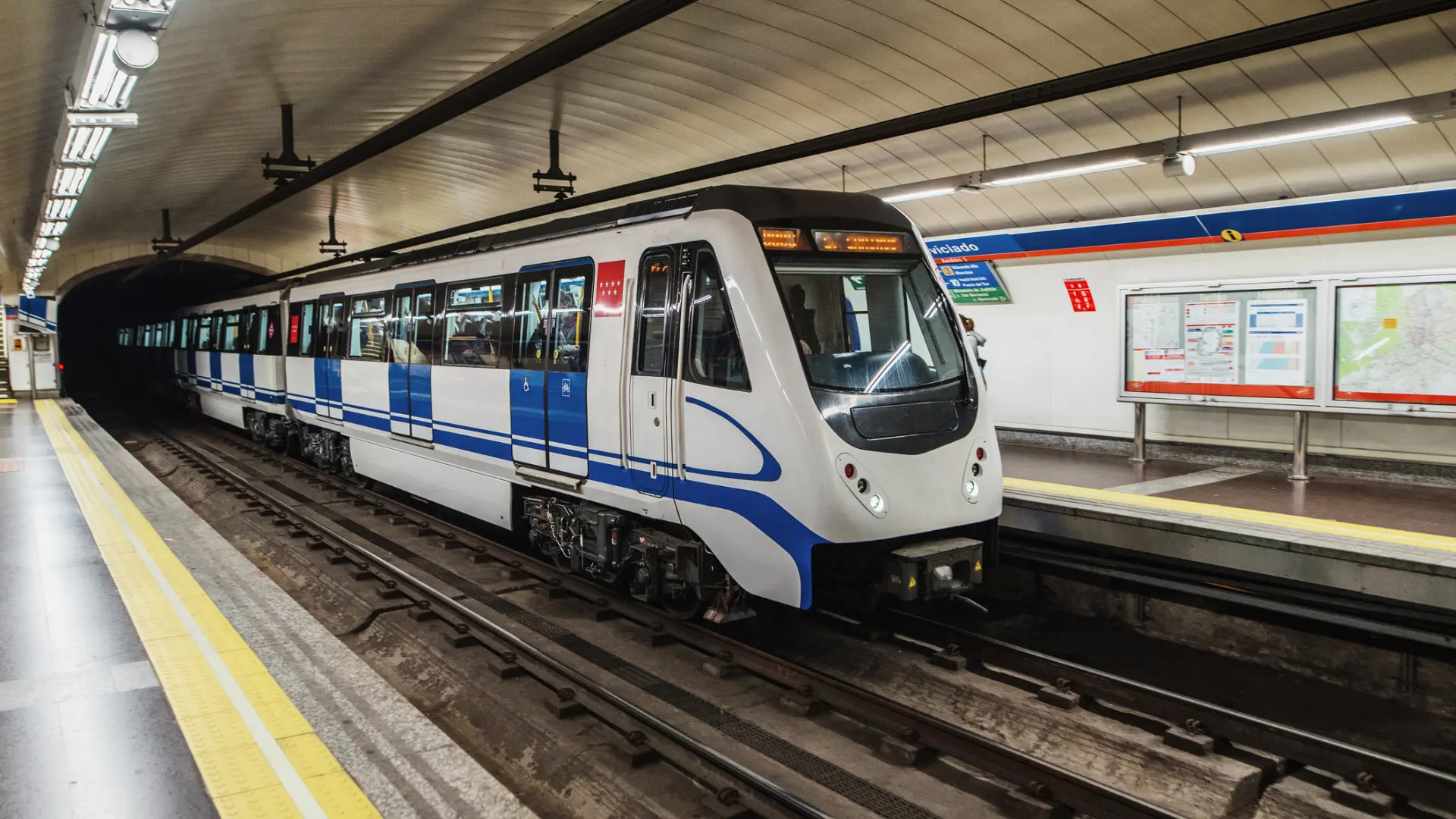 Las líneas de Metro que reforzarán el servicio en la tarde del domingo por la final del Mundial de fútbol Las líneas de Metro que reforzarán el servicio en la tarde del domingo por la final del Mundial de fútbol