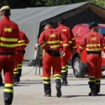 Tres miembros de la UME heridos, dos graves, en un accidente en Robledo de Chavela en las labores de extinción del incendio en la sierra Tres miembros de la UME heridos, dos graves, en un accidente en Robledo de Chavela en las labores de extinción del incendio en la sierra