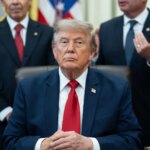Trump da marcha atrás y no cobrará la tasa del 20% a los buques que transiten por el estrecho de Ormuz