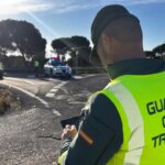 Un motorista se da a la fuga tras atropellar a un guardia civil de Tráfico en Mijas