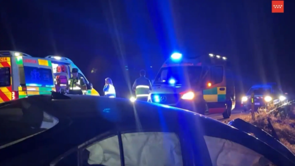 Un muerto y siete heridos en dos accidentes casi simultáneos en Madrid Un muerto y siete heridos en dos accidentes casi simultáneos en Madrid