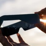los síntomas de que has podido dañar tus ojos durante el eclipse solar