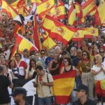 Cientos de ceutíes vuelven a las calles, hartos de no ver soluciones a la crisis migratoria un mes después de la entrada masiva Cientos de ceutíes vuelven a las calles, hartos de no ver soluciones a la crisis migratoria un mes después de la entrada masiva