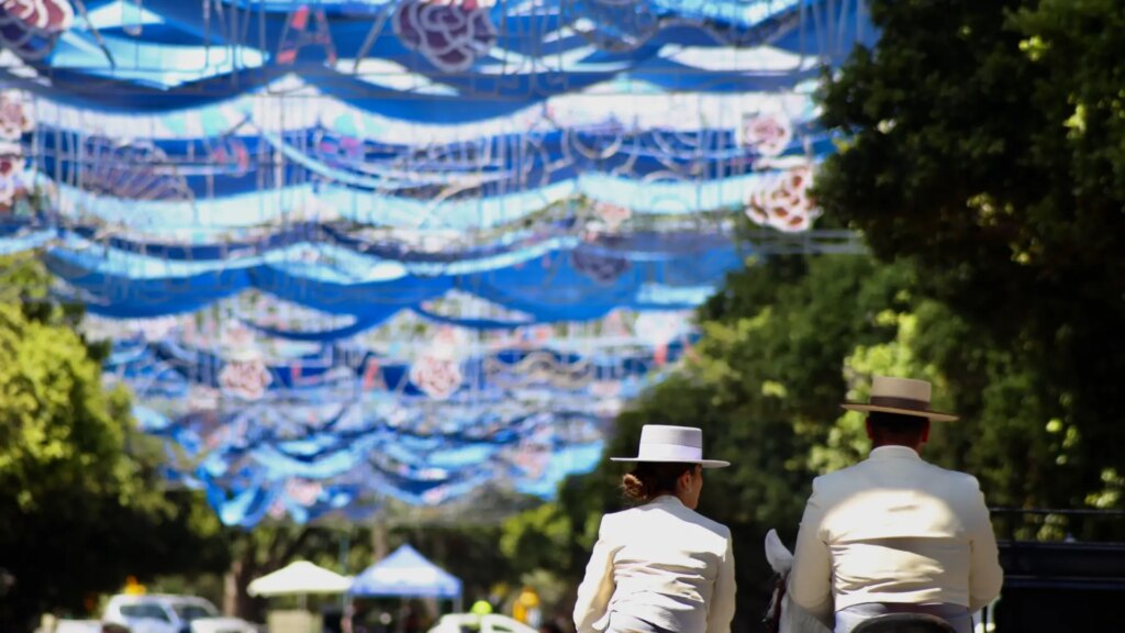 Detenido un joven de 23 años por agarrar un pecho a una mujer en la Feria de Málaga Detenido un joven de 23 años por agarrar un pecho a una mujer en la Feria de Málaga