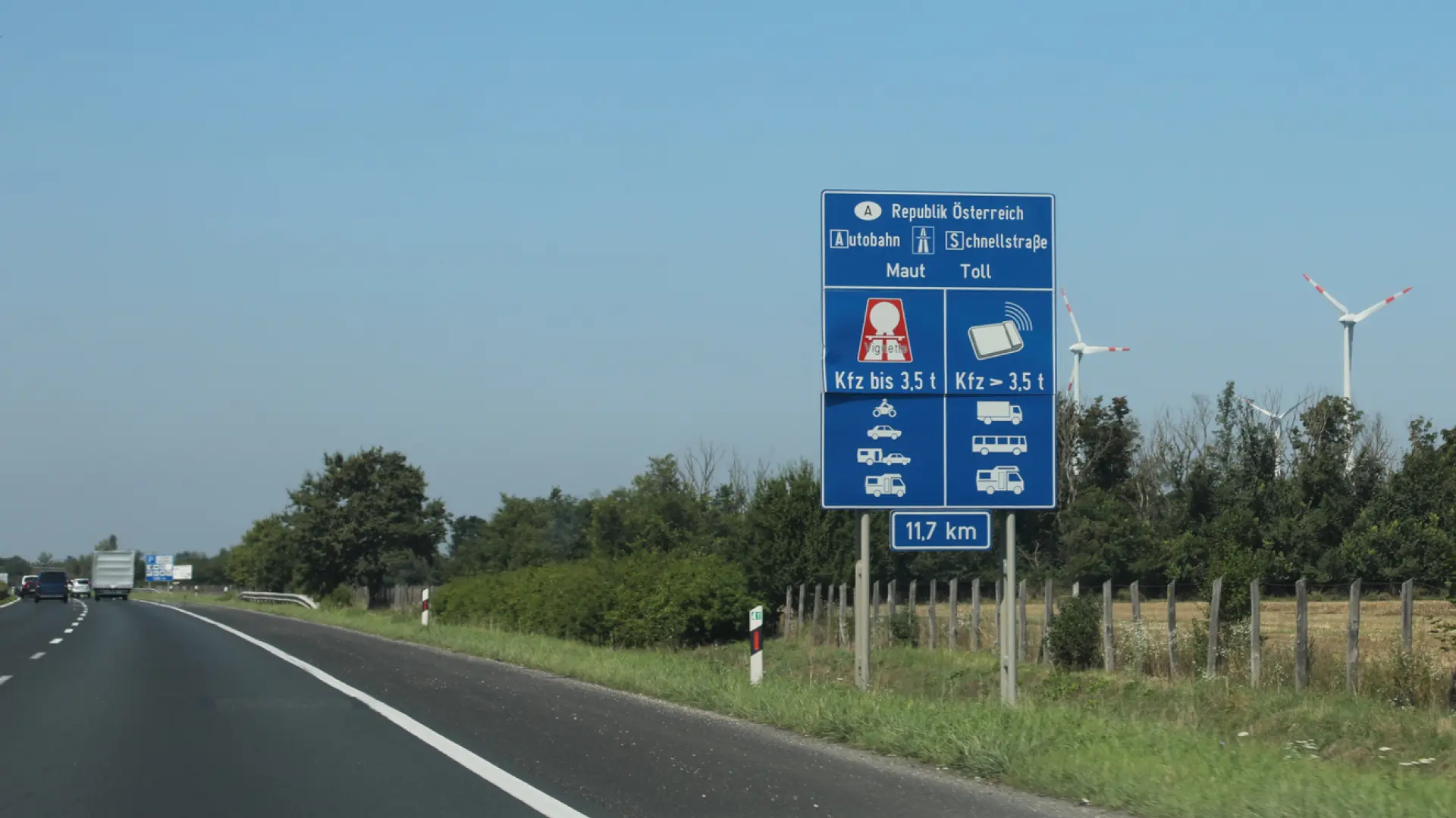 El Parlament avala estudiar un sistema de peaje por viñeta en las autopistas de Cataluña