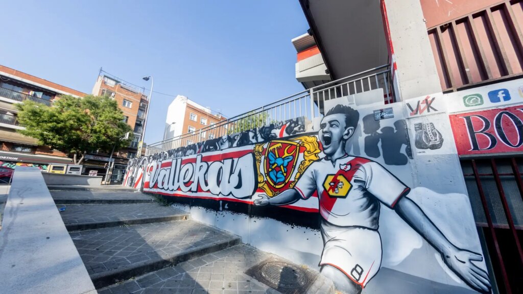 El Rayo pide a LaLiga aplazar el partido ante el Alavés al no poder jugar en Vallecas El Rayo pide a LaLiga aplazar el partido ante el Alavés al no poder jugar en Vallecas