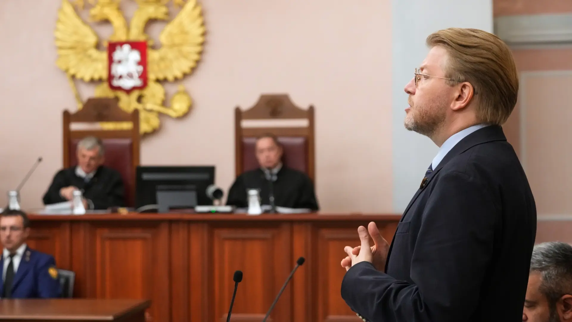 El Supremo de Rusia prohíbe presentarse a las elecciones al partido Yábloko, el único contrario a la guerra en Ucrania El Supremo de Rusia prohíbe presentarse a las elecciones al partido Yábloko, el único contrario a la guerra en Ucrania