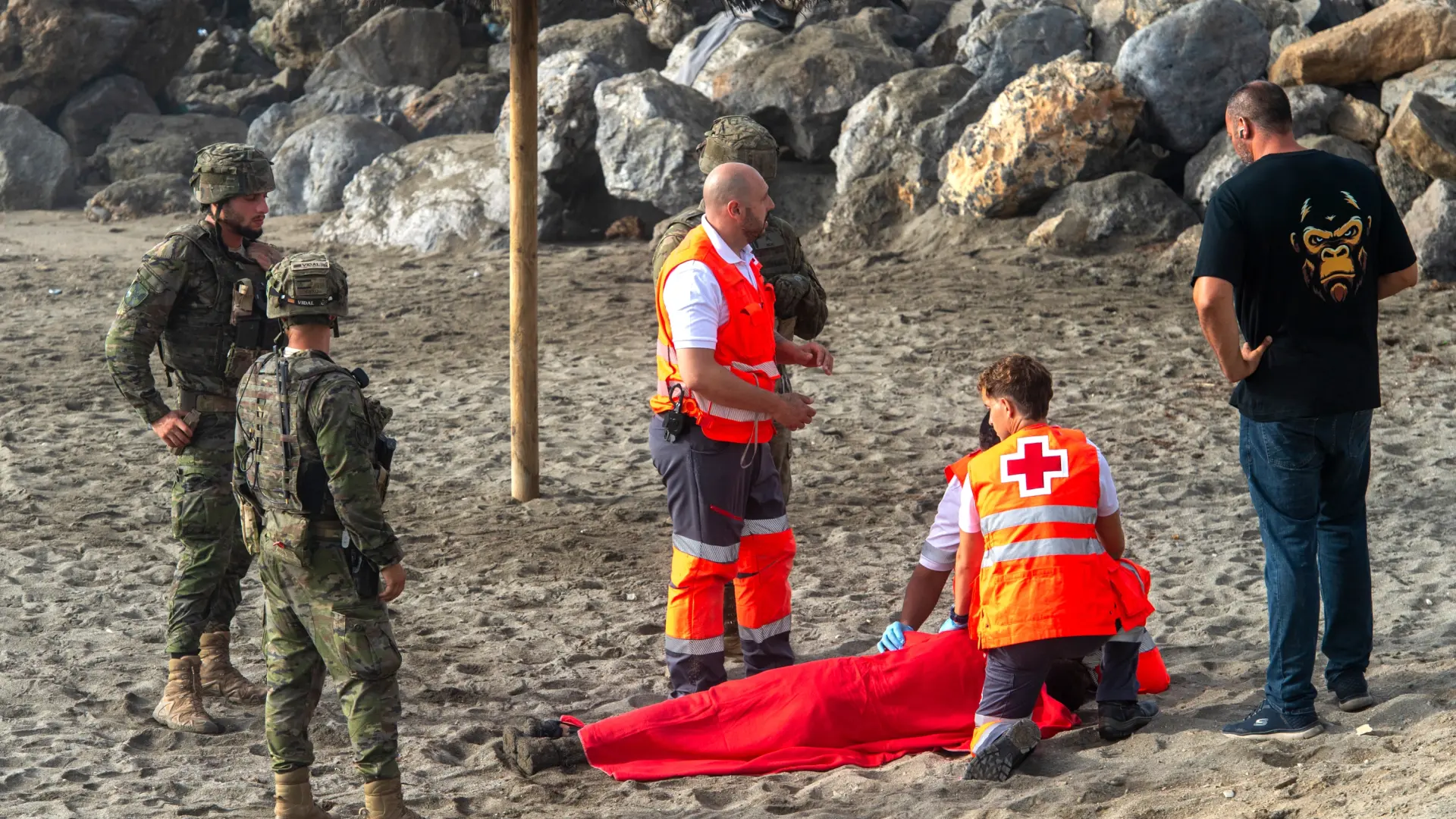 El hallazgo de otro cadáver eleva a 83 los fallecidos tras la entrada masiva en Ceuta