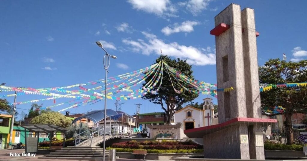 El pequeño pueblo de Boyacá conocido como la “capital mundial de la guanábana” que sorprende con sus paisajes y sabores