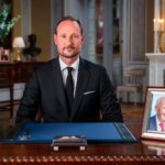 El rey Haakon de Noruega recuerda a su «cálido» padre en su primer discurso a la nación como monarca