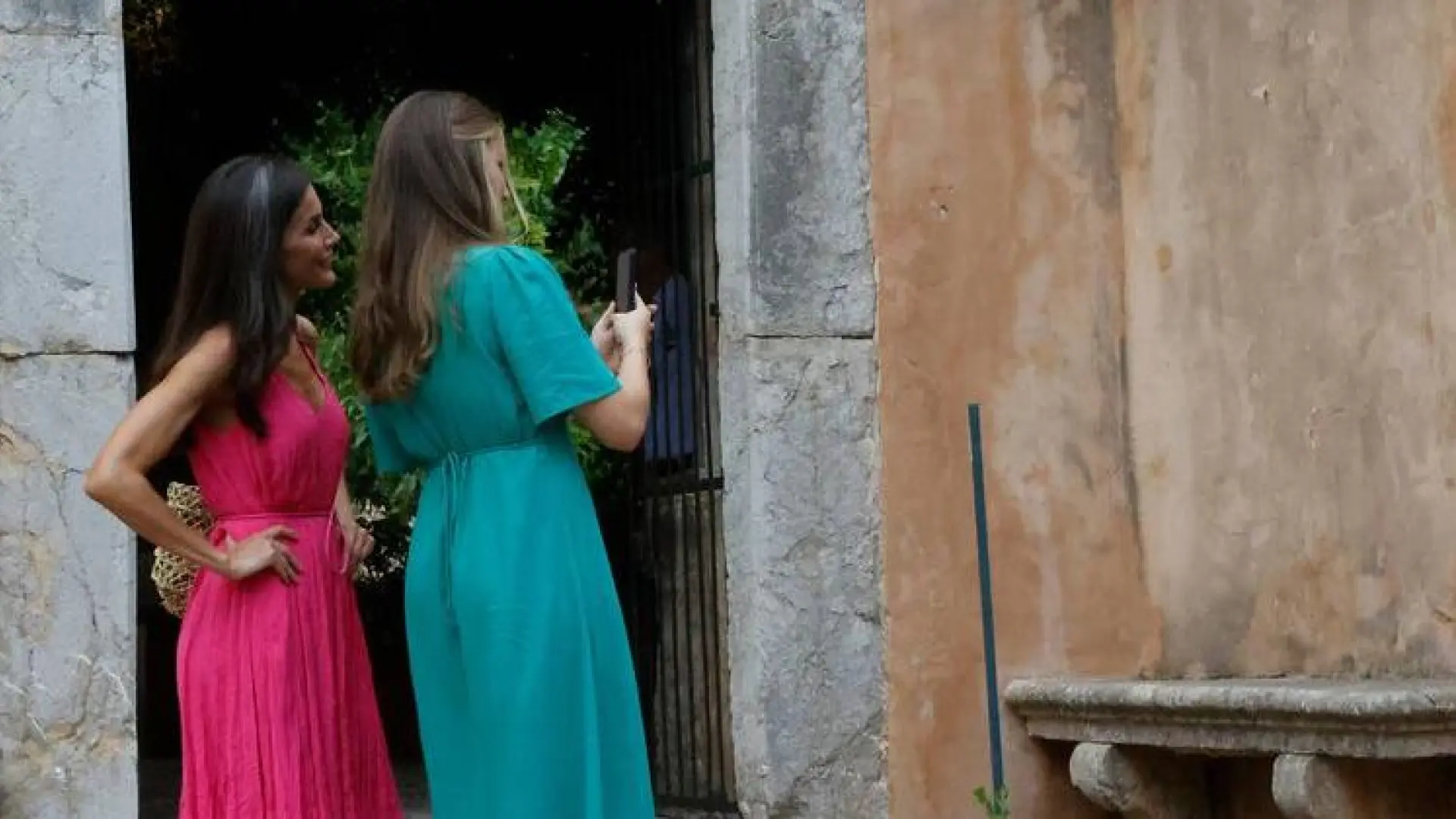 Los reyes de España y sus hijas, vacaciones privadas en Grecia Los reyes de España y sus hijas, vacaciones privadas en Grecia
