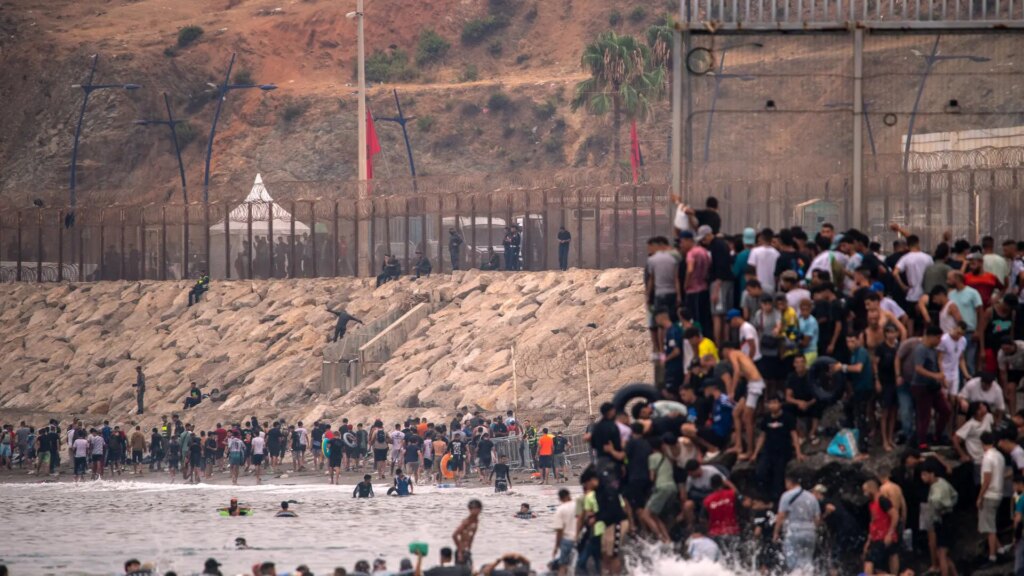 Marruecos dice que avisó a España de que la decisión del Supremo sobre las devoluciones podía afectar al control migratorio Marruecos dice que avisó a España de que la decisión del Supremo sobre las devoluciones podía afectar al control migratorio