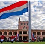 Más de 300 médicos renuncian en Paraguay tras el fracaso de las negociaciones con el Gobierno Más de 300 médicos renuncian en Paraguay tras el fracaso de las negociaciones con el Gobierno