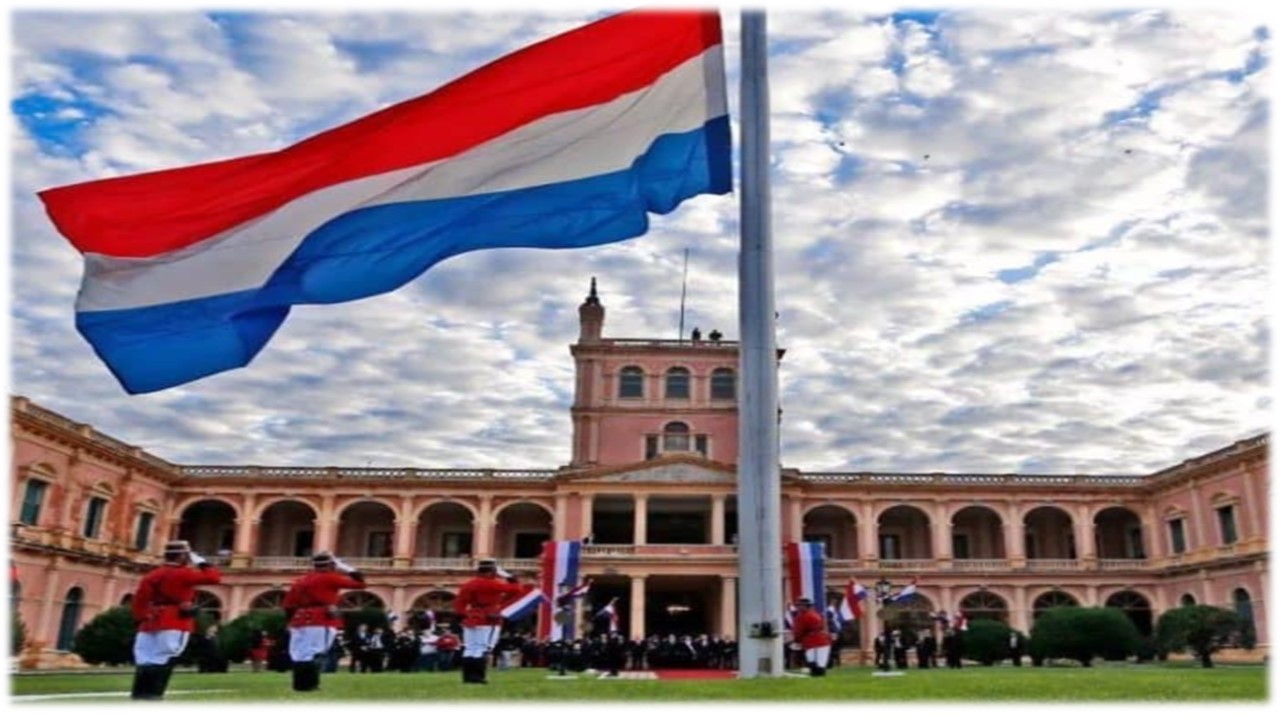 Más de 300 médicos renuncian en Paraguay tras el fracaso de las negociaciones con el Gobierno Más de 300 médicos renuncian en Paraguay tras el fracaso de las negociaciones con el Gobierno