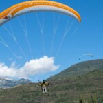 Muere un hombre de 50 años en una caída en parapente en Montánchez