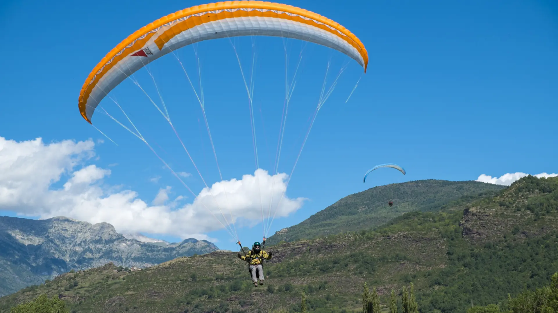 Muere un hombre de 50 años en una caída en parapente en Montánchez Muere un hombre de 50 años en una caída en parapente en Montánchez