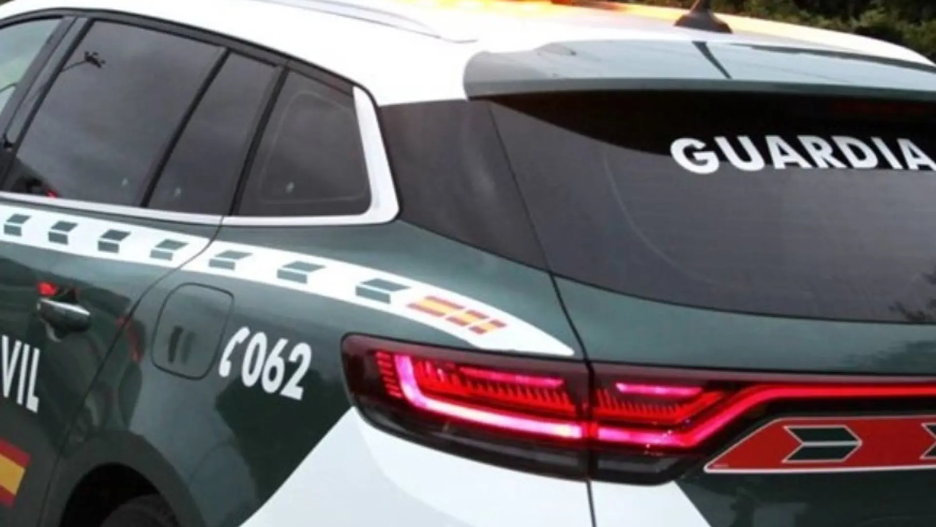 Muere una agente de la Guardia Civil tiroteada por su compañero y expareja en un cuartel en Llanes Muere una agente de la Guardia Civil tiroteada por su compañero y expareja en un cuartel en Llanes