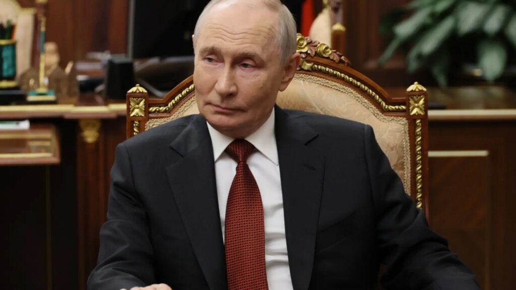 Putin dice estar abierto al diálogo para acabar la guerra, pero rechaza las propuestas: «Son exóticas e inaceptables» Putin dice estar abierto al diálogo para acabar la guerra, pero rechaza las propuestas: «Son exóticas e inaceptables»